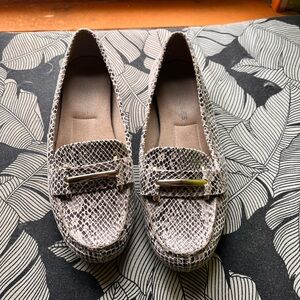 Aerosoles Snake Skin loafers